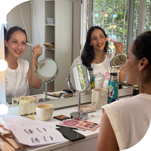 Clase de automaquillaje en Córdoba — Milagros Durán Maquilladora